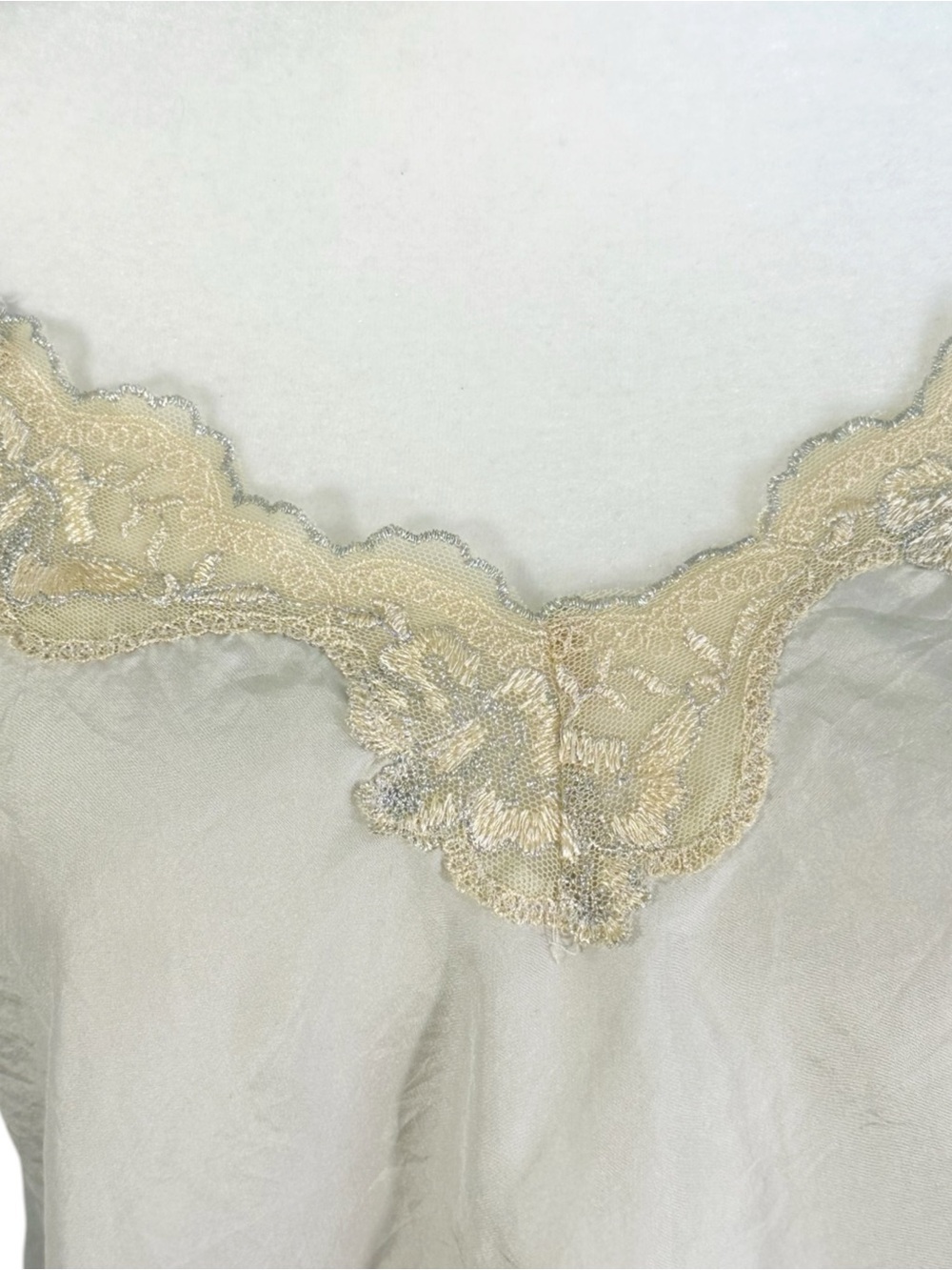 Set of 3 Express 100% Silk Cami's Size M - Picture 7 of 10